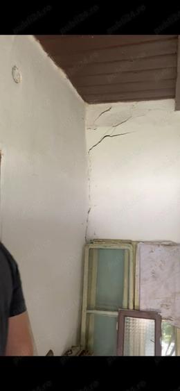 Casă cu Teren 700 Mp în Poienarii-Rali