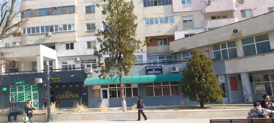Spațiu comercial, de 1,500 mp, în Roșiori de Vede