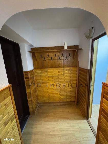 Apartament cu 3 camere decomandat în Micro 13