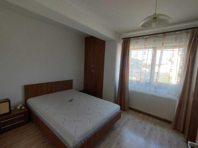 Apartament cu 2 camere decomandat în Jiului