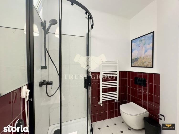 Apartament cu 3 camere semidecomandat, mobilat în Centrul Civic