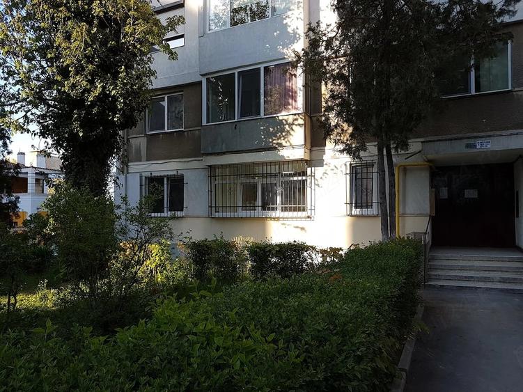 Apartament cu 2 camere semidecomandat în Tomis II