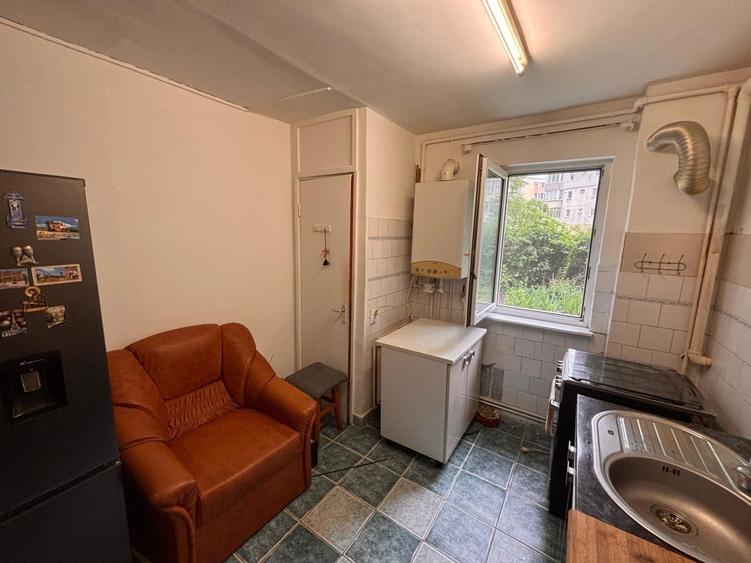 Apartament cu 2 camere decomandat, mobilat în Centrul Civic