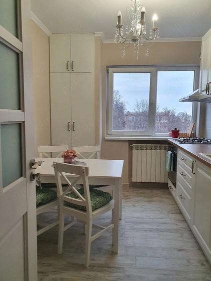 Apartament cu 2 camere semidecomandat în Podgoria