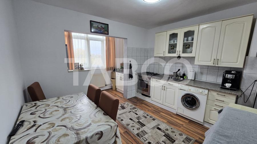 Apartament cu 2 camere decomandat, mobilat în Mihai Viteazul