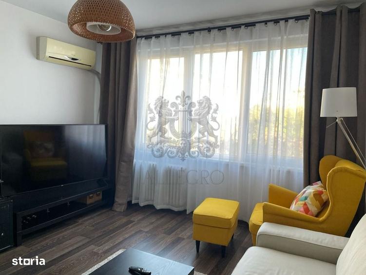 Apartament cu 2 camere decomandat în Sala Palatului