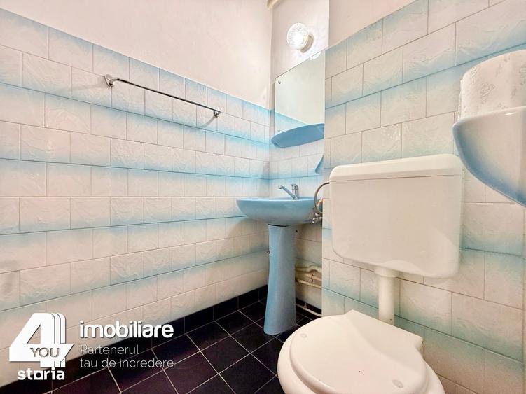 Apartament cu 3 camere decomandat în Polivalentă