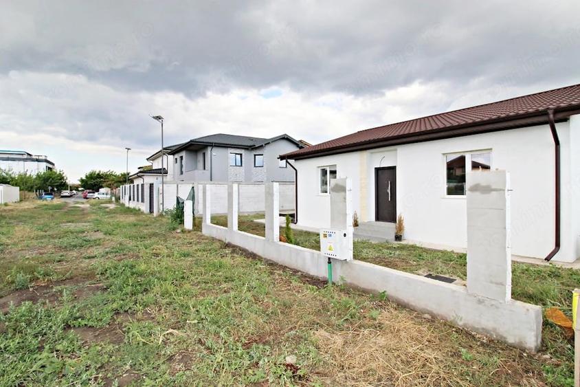 Casă cu Teren 445 Mp în Cumpăna