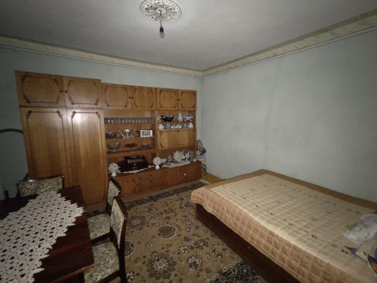 Casă cu 4 camere în Stejaru