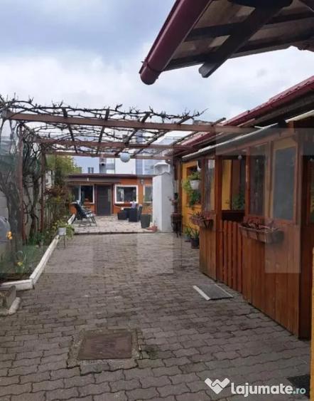 Casă cu 4 camere cu Teren 375 Mp în Central