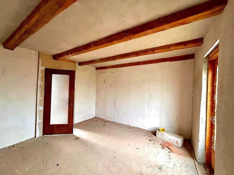 Casă cu 3 camere cu Teren 2000 Mp în Bigăr