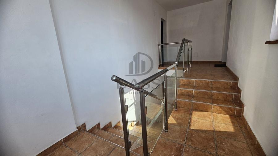 Apartament cu 6 camere decomandat, mobilat în Turnișor