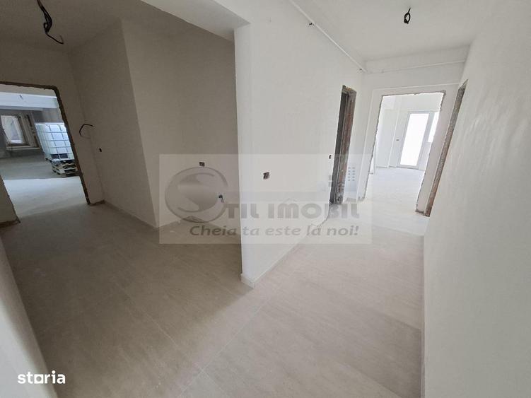 Apartament cu 3 camere decomandat în Galata
