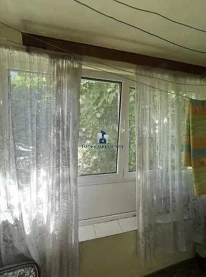 Apartament cu 3 camere decomandat în Giurgiului