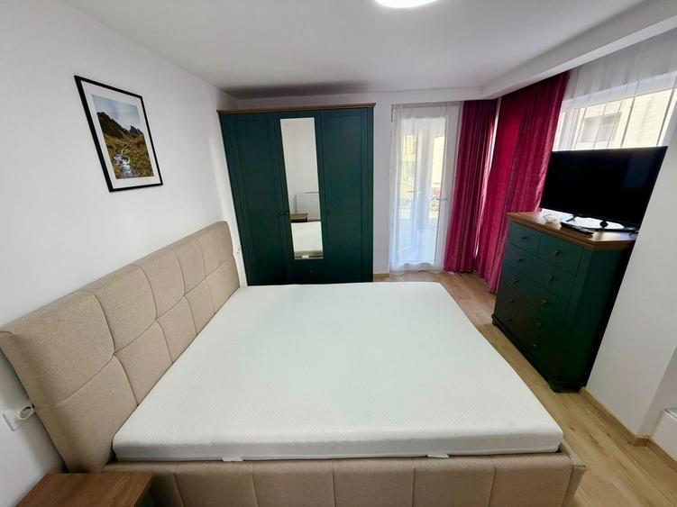 Apartament cu 3 camere decomandat, mobilat în Iris