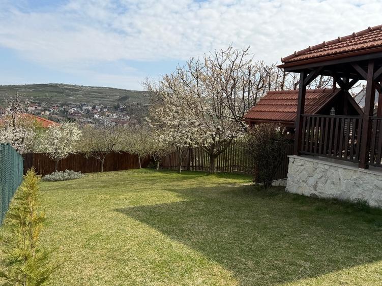 Duplex cu 5 camere cu Teren 639 Mp în Borhanci