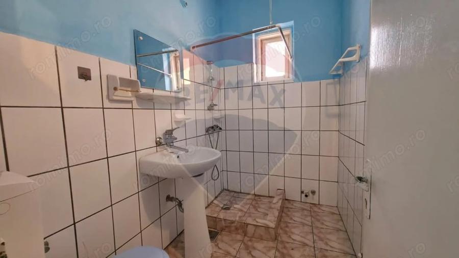 Garsonieră decomandată în Central