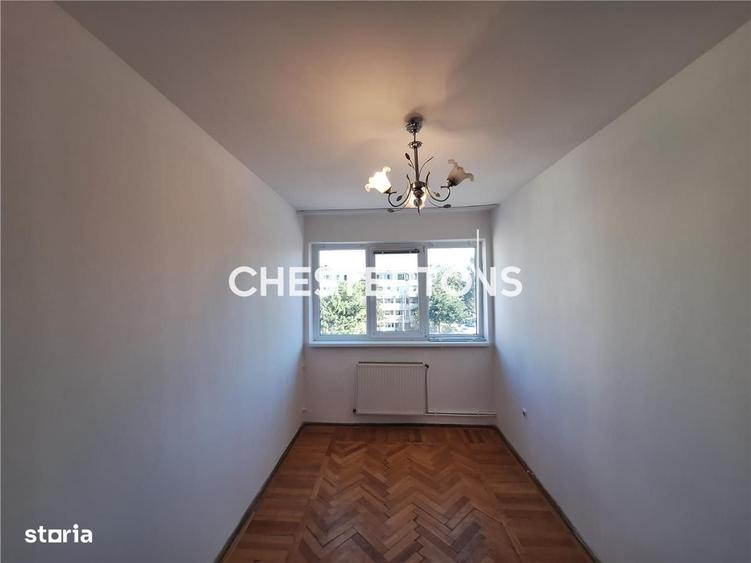 Apartament cu 3 camere semidecomandat în Gării