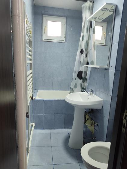Apartament cu 2 camere semidecomandat în Micro 19
