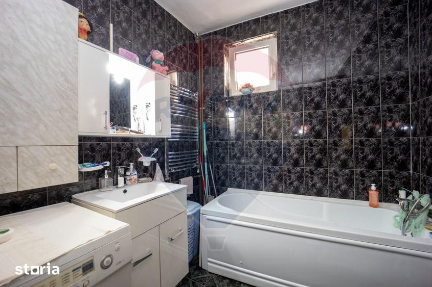 Casă cu 4 camere cu Teren 60 Mp în Bartolomeu