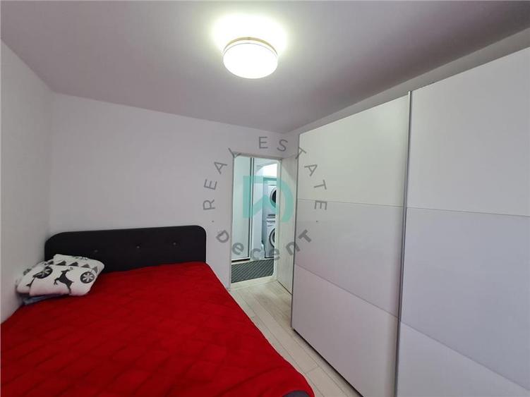 Apartament cu 3 camere decomandat, mobilat în Triaj