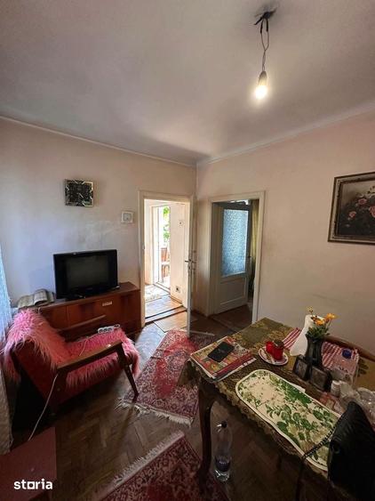 Casă cu 3 camere cu Teren 300 Mp în Central