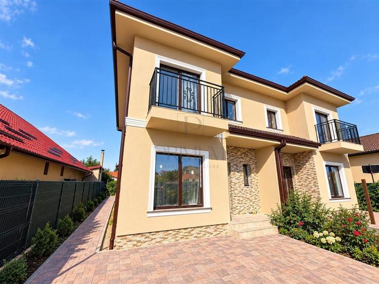 Duplex cu 5 camere cu Canalizare în Moșnița Nouă