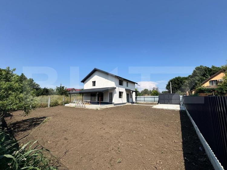 Casă individuală cu 4 camere cu Teren 500 Mp în Nord-Vest