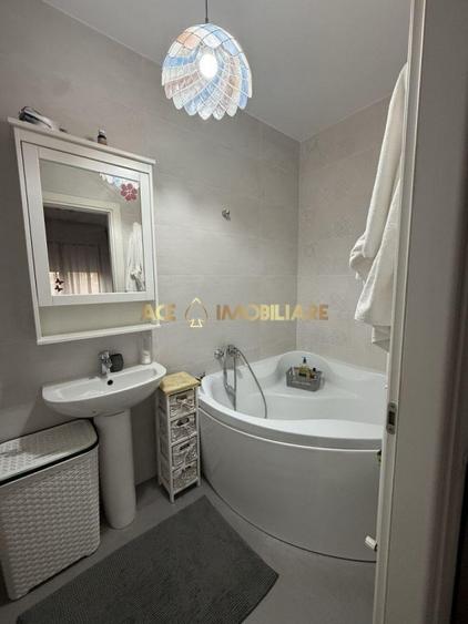 Apartament cu 3 camere semidecomandat, mobilat în Grozăvești