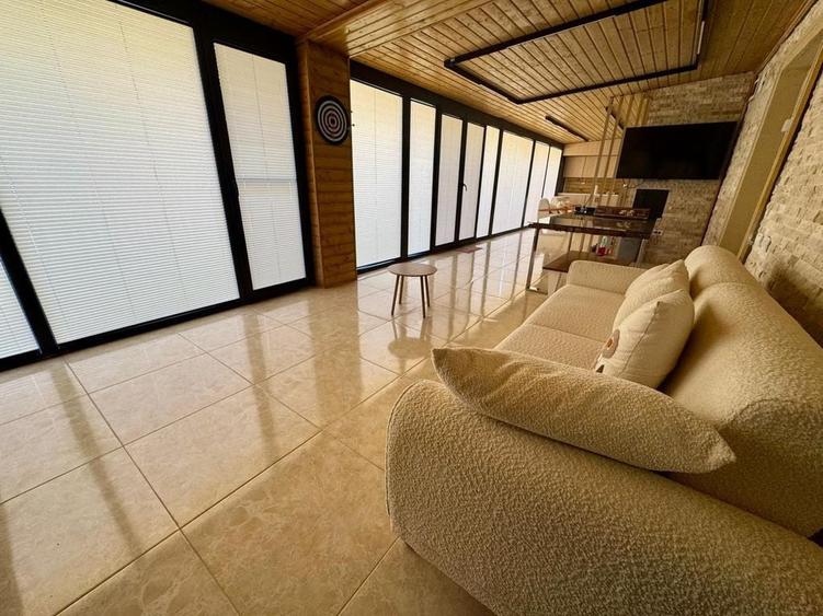 Apartament cu 3 camere decomandat în Ștefăneștii de Jos