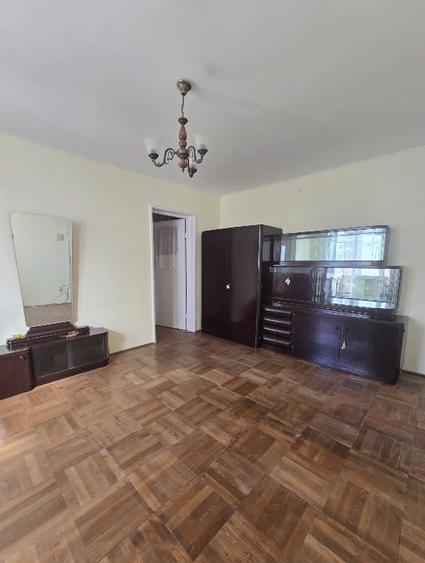 Apartament cu 2 camere semidecomandat, mobilat în Ultracentral