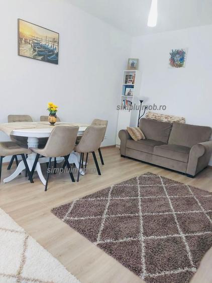 Apartament cu 2 camere decomandat, mobilat în Central
