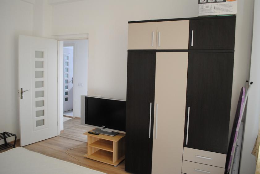 Apartament cu 2 camere decomandat, mobilat în Tomis Nord