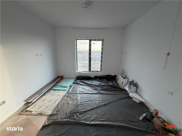 Casă cu 4 camere în Vânători