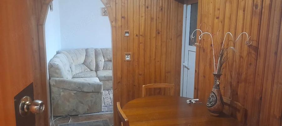 Apartament cu 2 camere nedecomandat în Central
