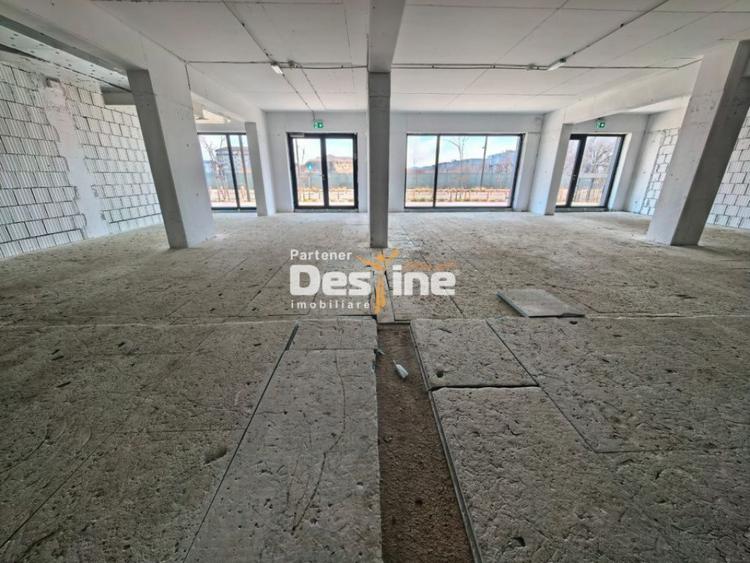 Spațiu comercial, de 217 mp, în Central