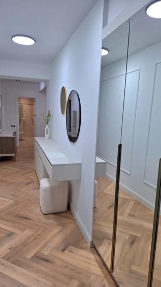 Apartament cu 3 camere decomandat în Pipera