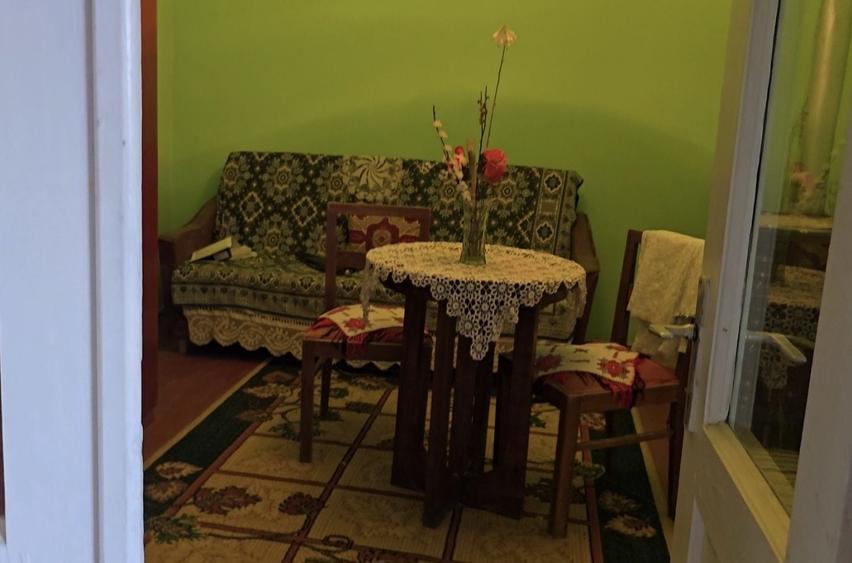 Casă cu 4 camere în Bața