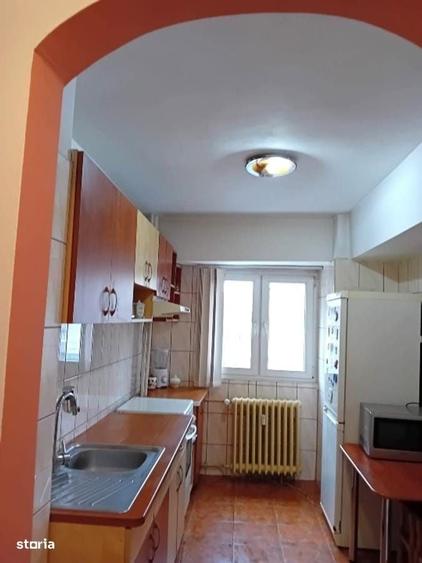 Apartament cu 4 camere în P-ța Gorjului