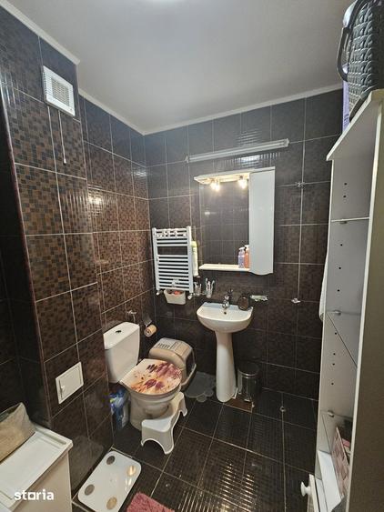 Apartament cu 3 camere în Ghencea