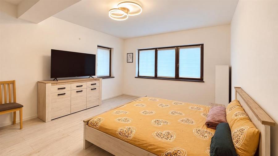 Apartament cu 2 camere decomandat, mobilat în Cristian