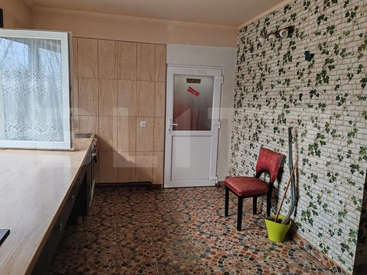 Casă individuală cu 3 camere cu Canalizare în Sânpaul