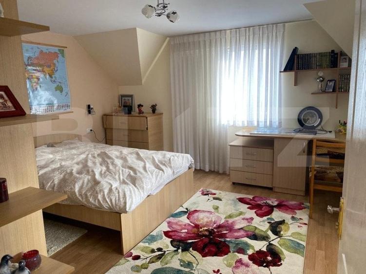 Casă individuală cu 4 camere cu Garaj în Exterior Nord