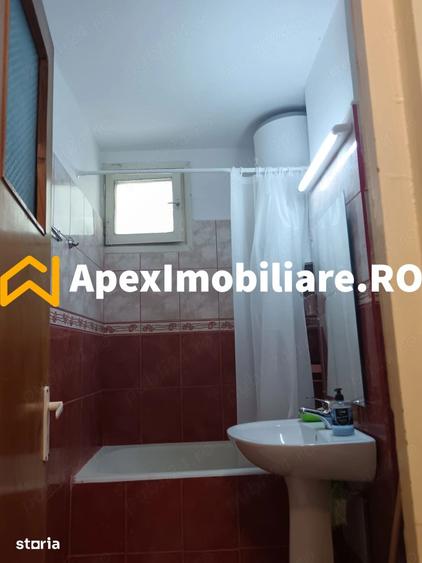 Apartament cu 2 camere semidecomandat în Tei