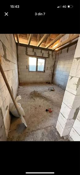 Casă cu 4 camere în Lumina