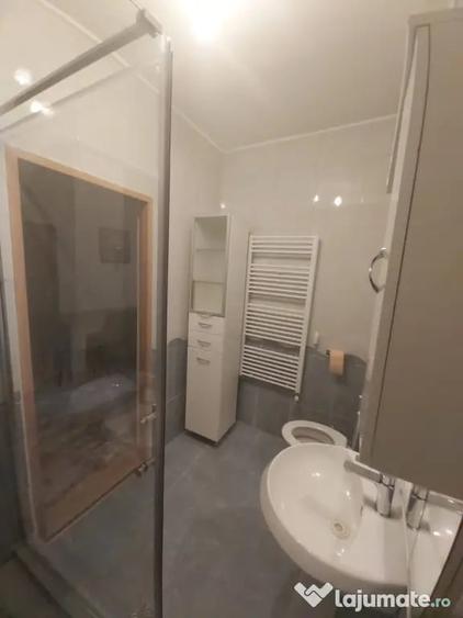 Apartament cu 3 camere decomandat în Andrei Mureșanu