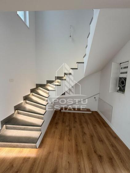 Duplex cu 5 camere cu Canalizare în Moșnița Nouă