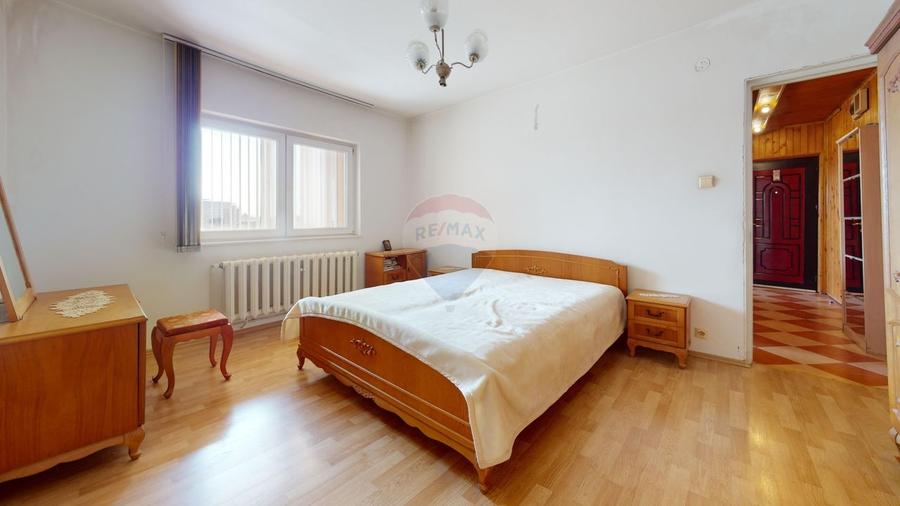 Apartament cu 3 camere de vânzare în zona Centrala, Fagaras - 11