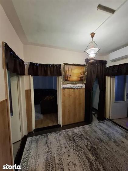 Apartament cu 3 camere decomandat, mobilat în Galata