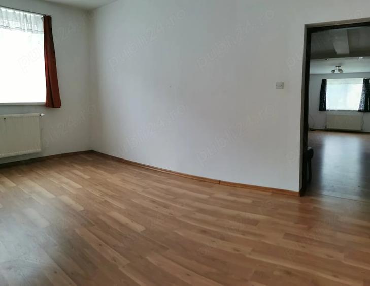 Casă cu 4 camere cu Teren 500 Mp în Central